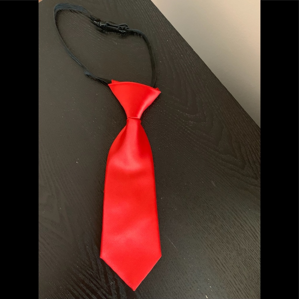 Kid’s red adjustable tie/NEW